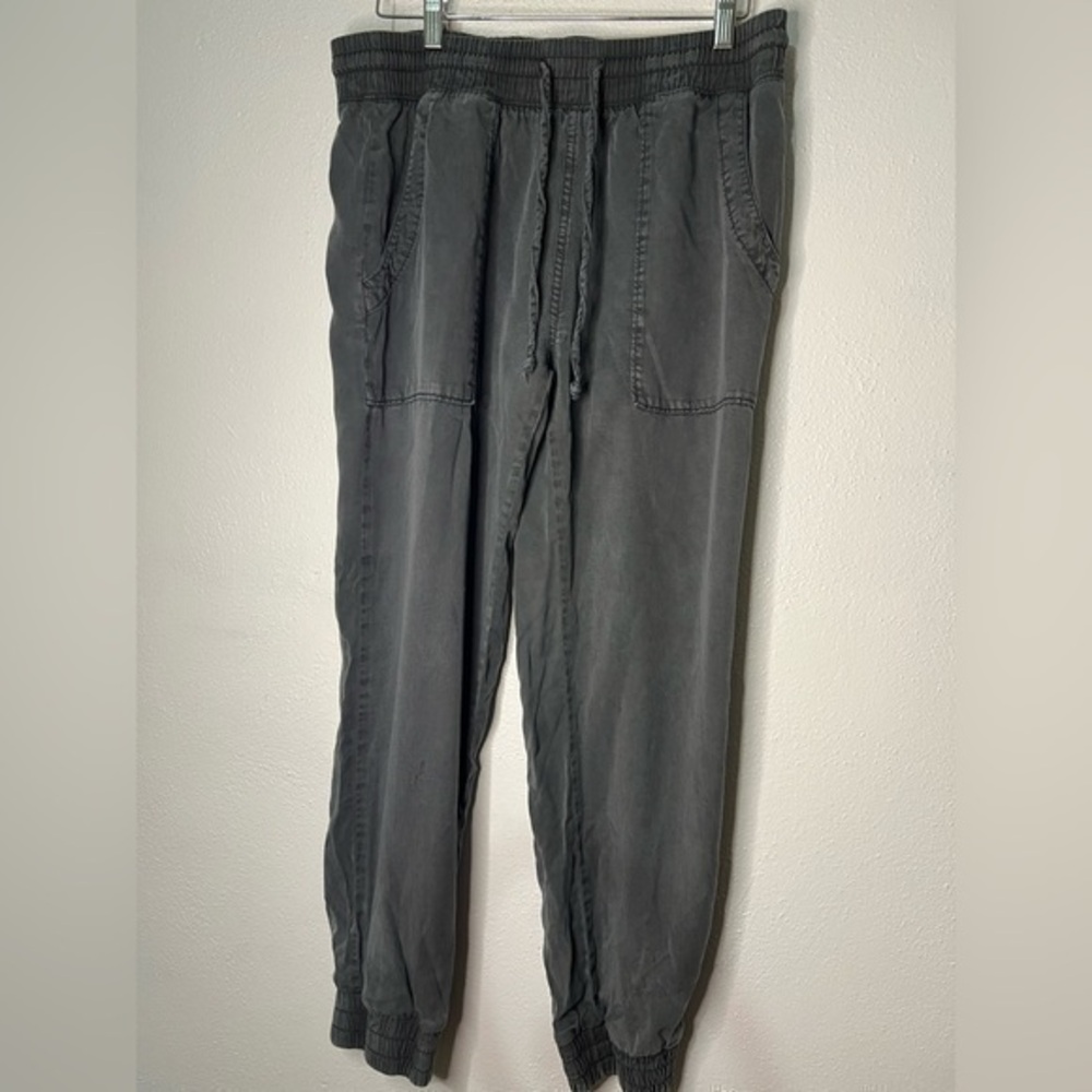 GAP gray joggers, Sz S. Drawstring elasticized waist. Pockets! Preowned.